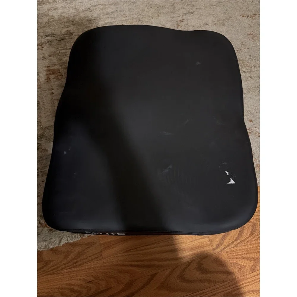 ROHO AIRLITE 18 X 15  X 4 WHEELCHAIR CUSHION GOOD CONDITION